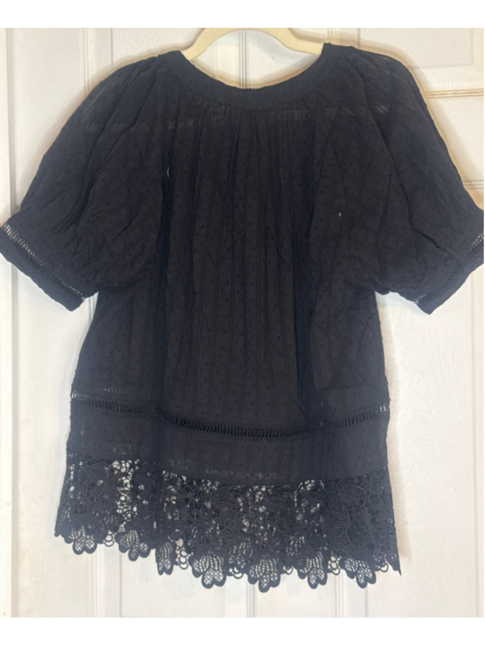 GiGiO Black Lace Trim Short Sleeve Top Size L - Picture 3 of 4